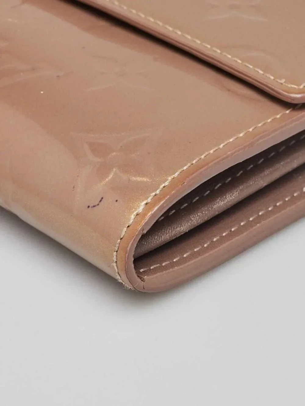 Louis Vuitton Gold Monogram Vernis Sarah Wallet